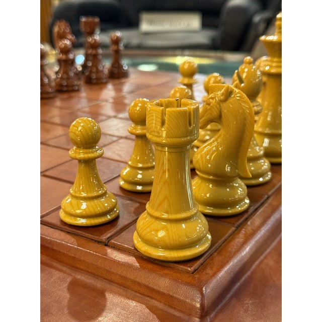 Brown Leather Chess Set With Carved Wooden Pieces, Italy, 1960s–1970s For Sale - Image 8 of 9