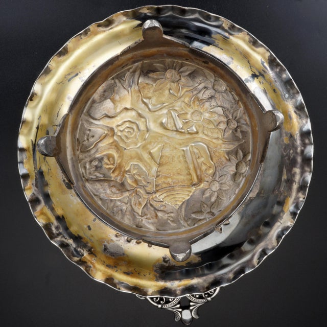 Metal Victorian Pairpoint Silver Plate Cake Basket Seashell Design Circa 1880 For Sale - Image 7 of 8