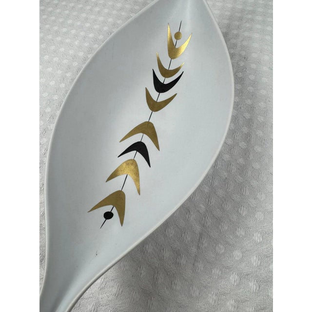 White Stig Lindberg Pongo Leaf Tray: Mid-Century Modern Scandinavian Pottery For Sale - Image 8 of 11