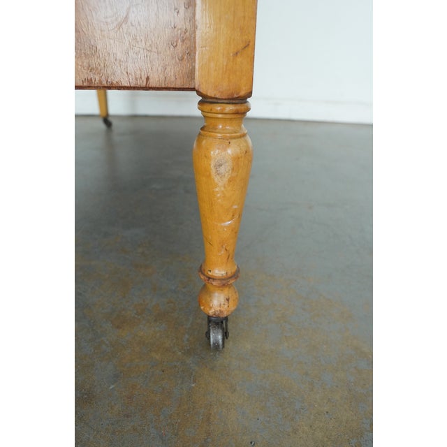 Vintage Warren Furniture Co. 4-Drawer Dresser For Sale - Image 17 of 17