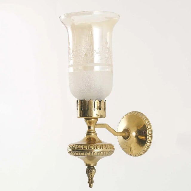 Art Deco Wall Sconces in Gilt Bronze & Murano Glass in the Style of Gio Ponti, Florence, 1940s, Set of 2 For Sale - Image 6 of 7