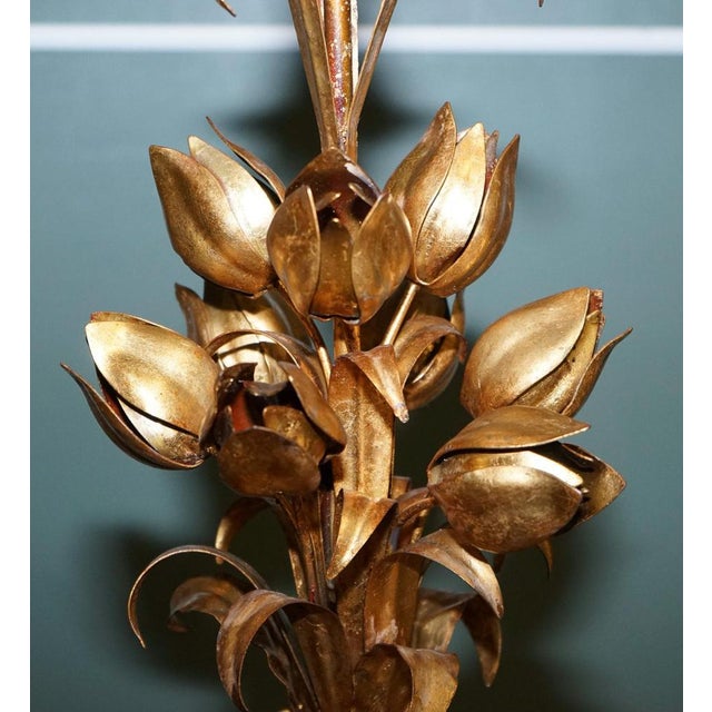 Italian Hollywood Regency Gilt Tulip and Lotus Table Lamp, 1950s For Sale - Image 6 of 11