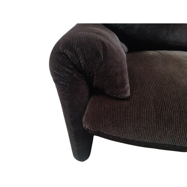 Cassina Maralunga Sofa by Vico Magistretti for Cassina, 1970s For Sale - Image 4 of 11