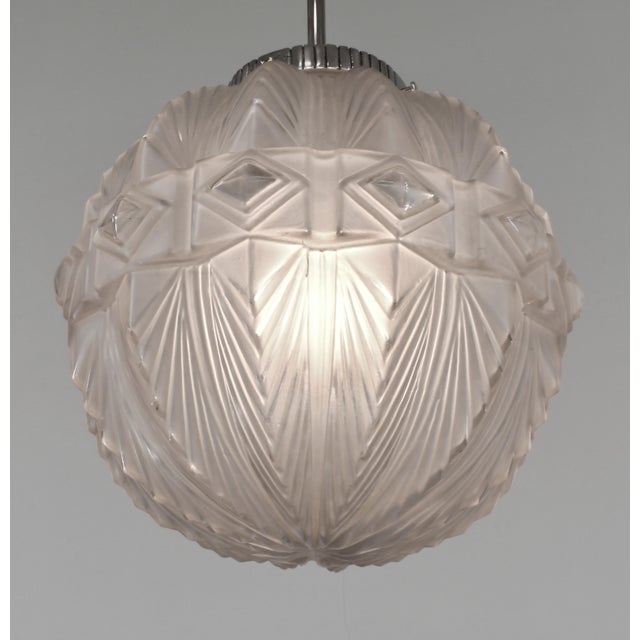 Large French Art Deco Pendant Light by Hettier & Vincent - 1930s For Sale - Image 12 of 16