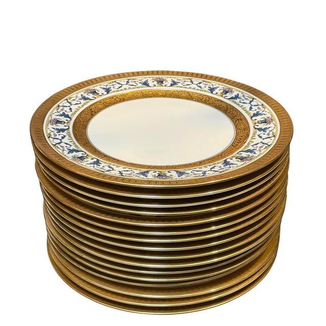 Set of 15 Rosenthal Continental Gold Encrusted Porcelain Dinner Plates, pattern 5500i.
