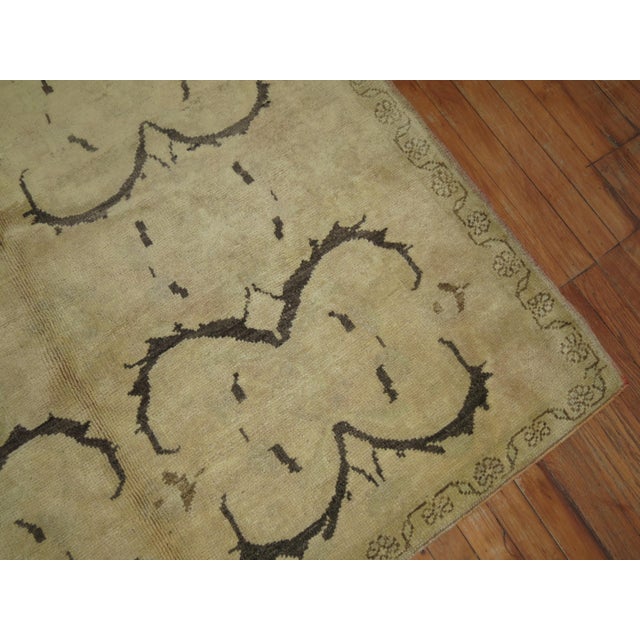 Vintage Turkish Anatolian Rug - 4'11" x 9'2" For Sale - Image 4 of 9