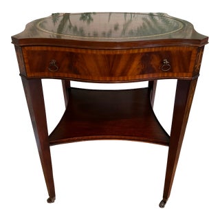 Mid 20th Century Weiman Heirloom Flame Mahogany Leather Top Side Table For Sale