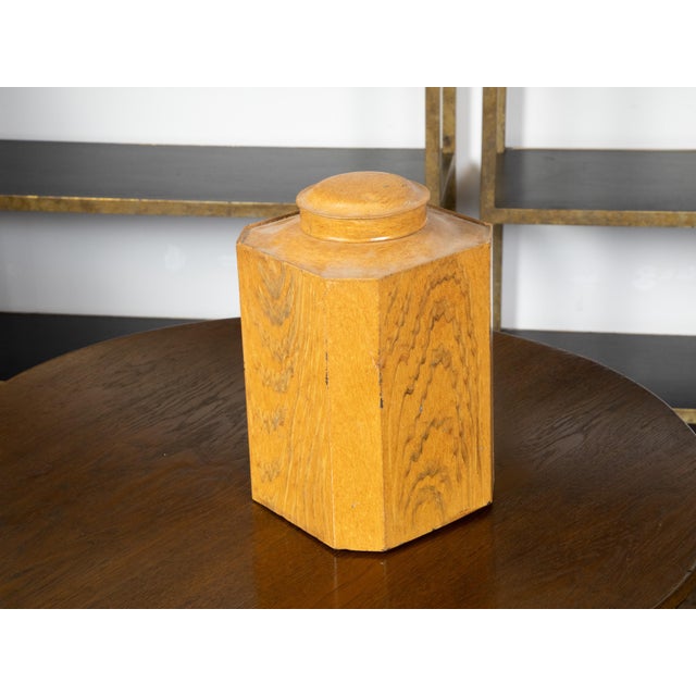 19th Century, Octagonal Lidded Tin Canister with Yellow Faux Bois Finish For Sale In Atlanta - Image 6 of 9