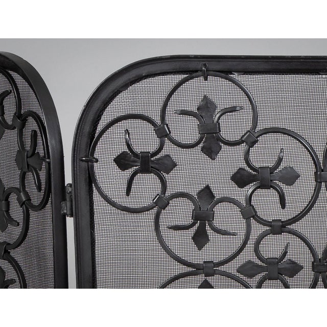Early 21st Century American Vintage Adjustable Fireplace Screen For Sale - Image 5 of 6