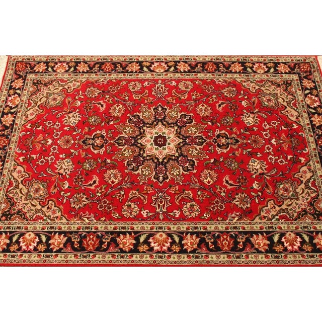 Middle Eastern Rug in Wool For Sale - Image 6 of 11