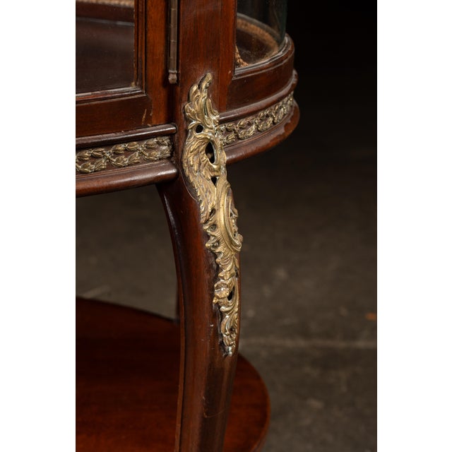 Early 20th Century Louis XVI Style Mahogany Curio Cabinet For Sale - Image 13 of 15