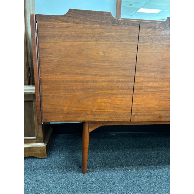 Brown Saltman Mid Century Dresser by John Caldwell for Brown Saltman For Sale - Image 4 of 11