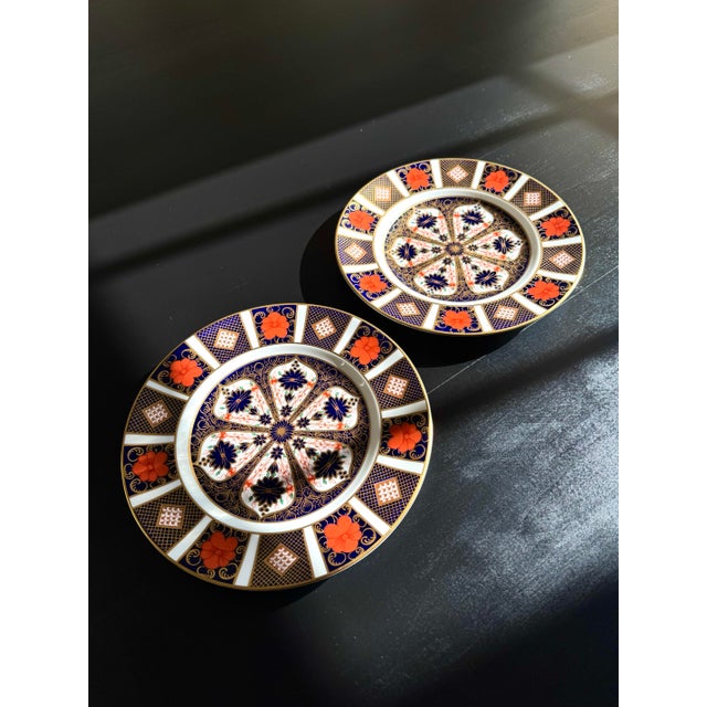 English 1975 Royal Crown Derby Old Imari ~ Pattern 1128 ~ XXXVIII ~ Salad Plate For Sale - Image 3 of 12