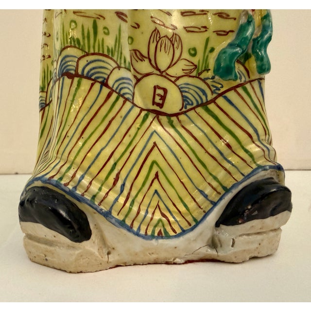 Early 20th Century Chinese Porcelain Figurine For Sale In Miami - Image 6 of 8