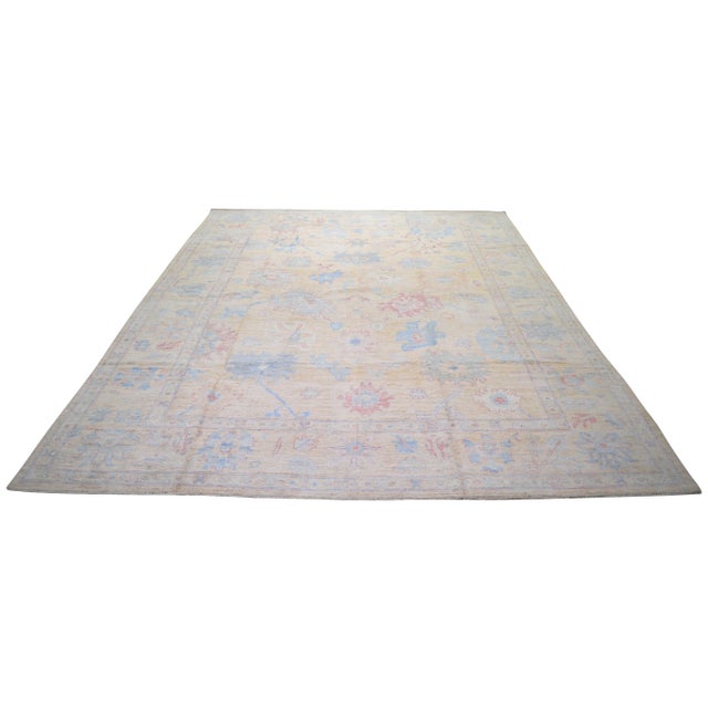 Pakistani Oushak Hand Knotted Rug. Made of organic wool. Natural colors and soft texture.