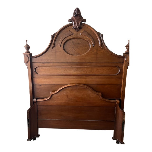 Late 19th Century Renaissance Revival Double Bed For Sale