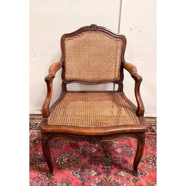 Period: 18th century Style: Louis 15th - Transition Condition: Good condition Material: Wallnut Width: 63Height: 90Depth: 53