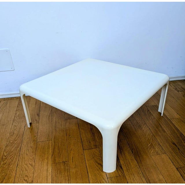 White Demetrio 70 Coffee Table by Vico Magistretti for Artemide, Italy, 1970s For Sale - Image 14 of 15