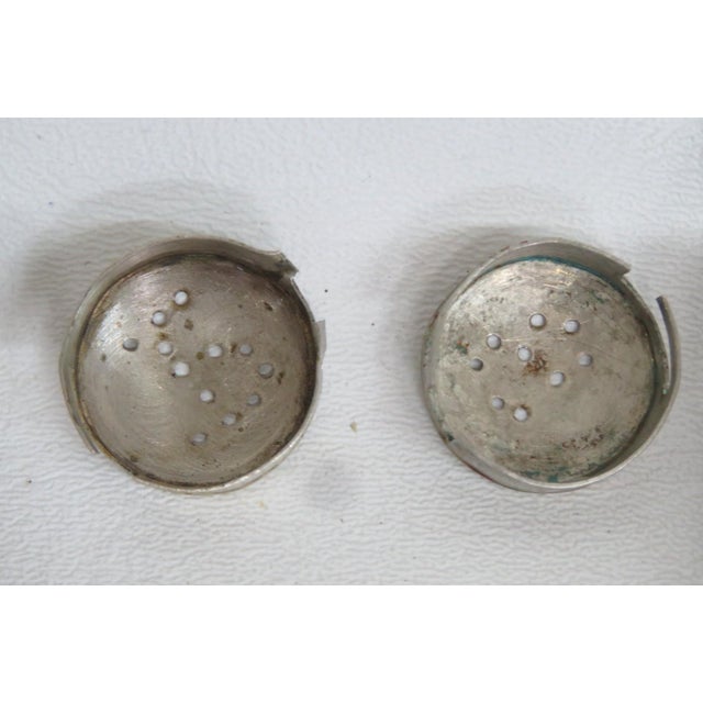 Metal Mexican Salt and Pepper Shaker Pair 2pc Alpaca Silver Abalone Shell 5191b For Sale - Image 7 of 14