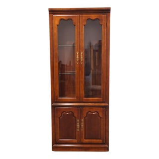 Thomasville Furniture Winston Court Solid Cherry Traditional Style 32" Lighted Display Wall Unit 20641-823 For Sale