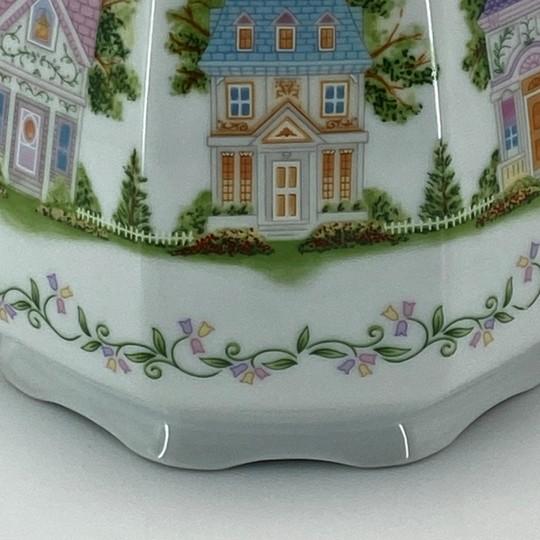 1995 The Lenox Village / Spice Village Coffee Pot With Lid Vintage (Unused) For Sale - Image 13 of 18