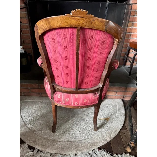 Late 19th Century 5-Piece Antique French Salon Suite — Settee & Bergère Chairs, Red Upholstery For Sale - Image 5 of 9