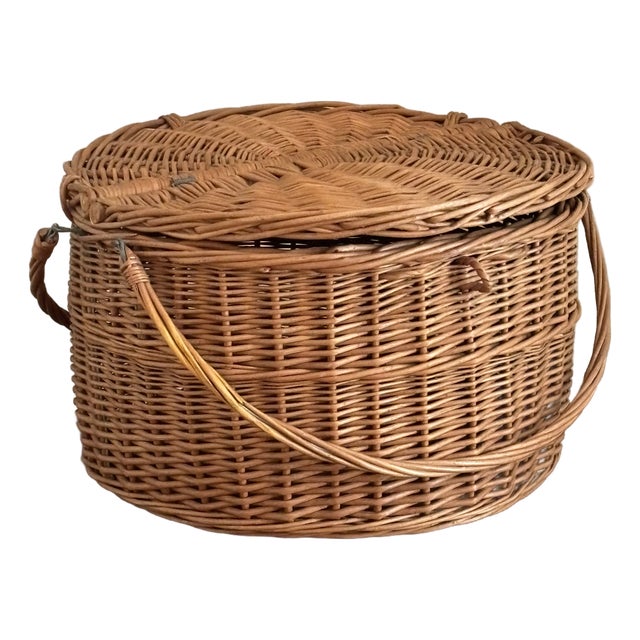 Vintage French-Style Wicker Market Basket W/ Hinged Lid For Sale