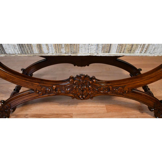 Brown 1900s Antique French Louis XV Carved Walnut Spring-Seat Window Bench / New Upholstery For Sale - Image 8 of 13