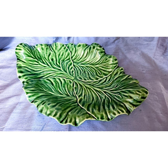 Late 20th Century 17" Portugese Cabbageware Leaf Tray Trompe l'Oeil Majolica For Sale In Las Vegas - Image 6 of 9