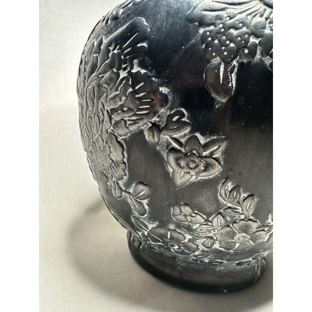 Charcoal Traditional Black Floral Embossed Vase in the Style Rene Lalique For Sale - Image 8 of 10