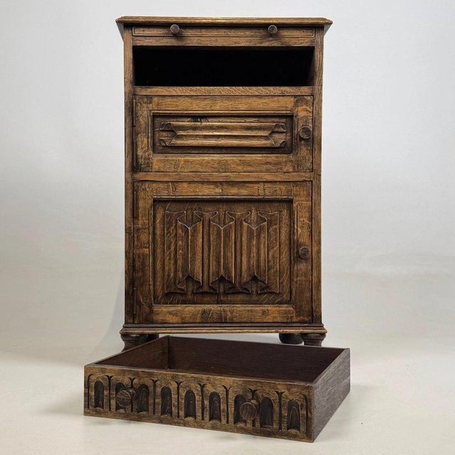 Small Early 20th Century English Edwardian Carved Oak Cabinet, 1890s For Sale - Image 13 of 15