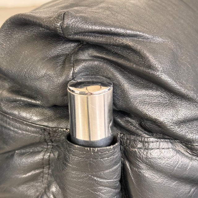 Black Set of Mid-Century Armchairs by Giuseppe Munari for Poltrona Munari, 1970s For Sale - Image 8 of 17