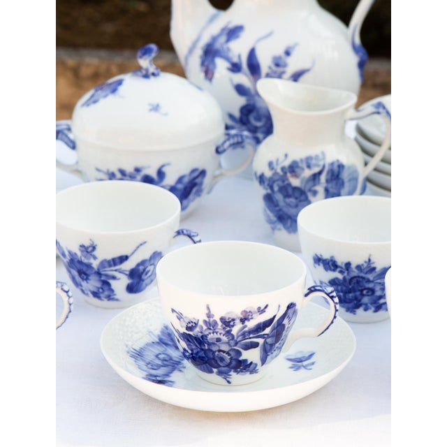 1980s Vintage Blue Flower Blå Blomst Coffee Set from Royal Copenhagen, 1980s, Set of 33 For Sale - Image 5 of 14