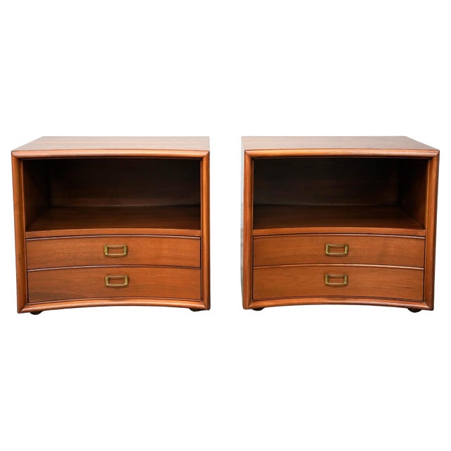 1950s Pair of Paul Frankl for Johnson Furniture Walnut and Brass Nightstands End Tables For Sale - Image 5 of 14