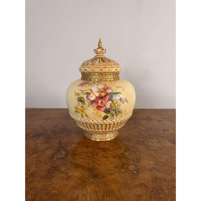 Large Antique Victorian Potpourri Lidded Pot from Royal Worcester, 1880, Set of 3 For Sale - Image 6 of 7