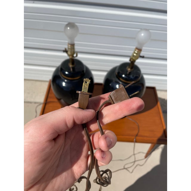 Pair of Mid 20th Century Vintage Asian Ginger Jar Lamps For Sale - Image 9 of 12