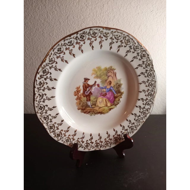 1940s Vintage Porcelaine De France Courting Scene Gilded Decorative Plate For Sale - Image 5 of 7