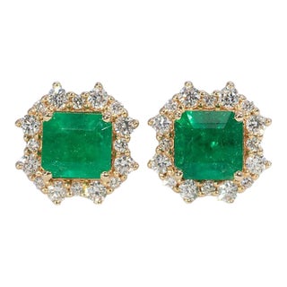 Colombian Emerald Earrings With Natural Diamond Accents: Solid 14k Gold, 5mm For Sale