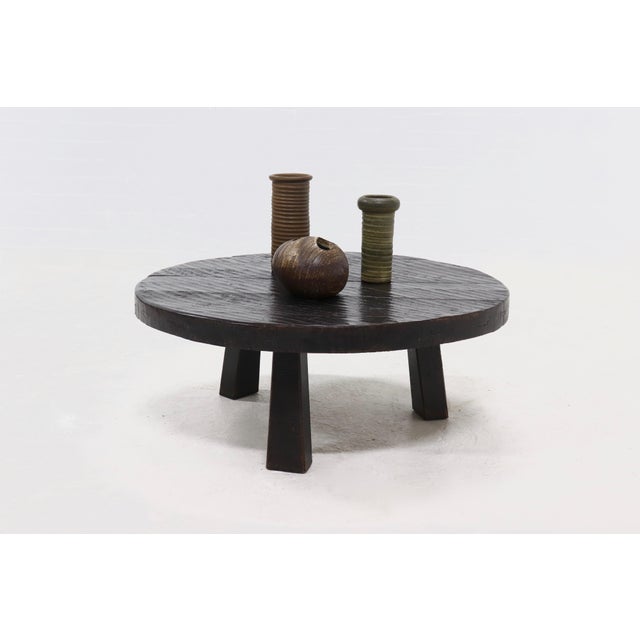 Wood Brutalist Round Tripod Coffee Table in Stained Oak, 1970s For Sale - Image 7 of 13
