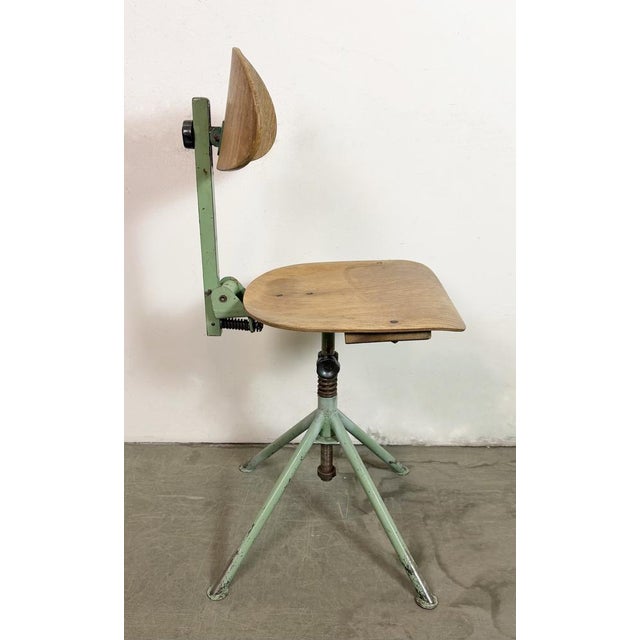 Industrial Green Workshop Chair, 1950s For Sale - Image 16 of 18
