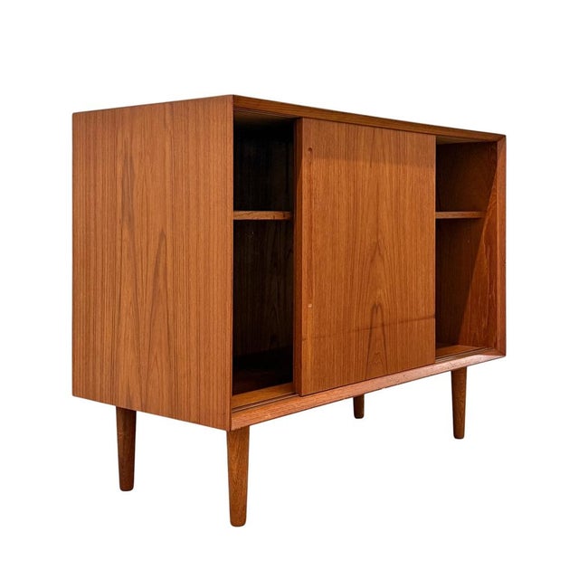 Brown Low Teak Sideboard by Svend Aage Rasmussen for Alderlyst Møbelfabrik, Denmark, 1960s For Sale - Image 8 of 11