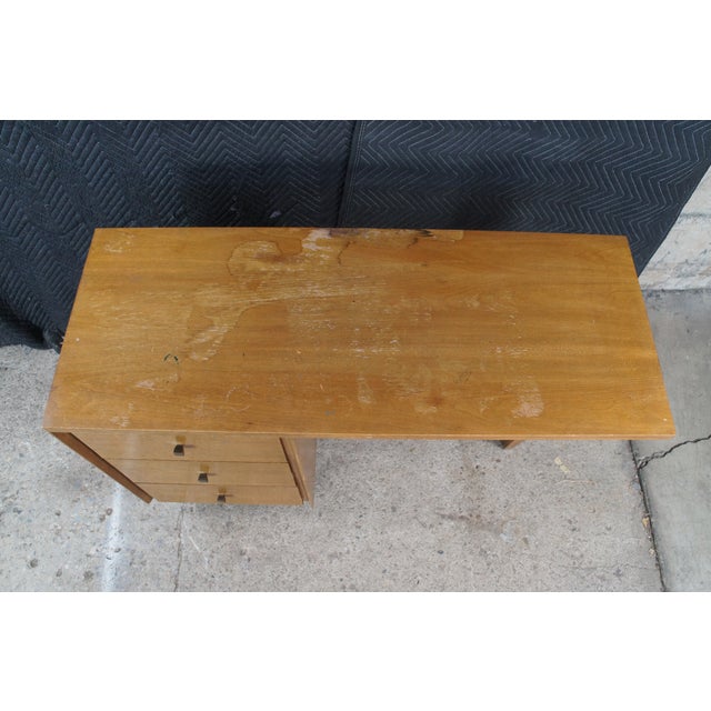 1960s John Stuart Mid Century Modern Hairpin Leg Maple Writing Desk Table Drawers For Sale - Image 6 of 12