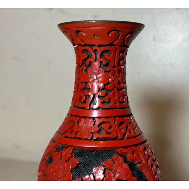 1970s Set of 2, Vintage Handmade Chinese Carved Black Red Lacquer Cinnabar Floral Vase Urn Egg For Sale - Image 5 of 13