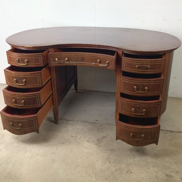 Traditional Antique English Edwardian Mahogany Kidney Desk For Sale - Image 3 of 18