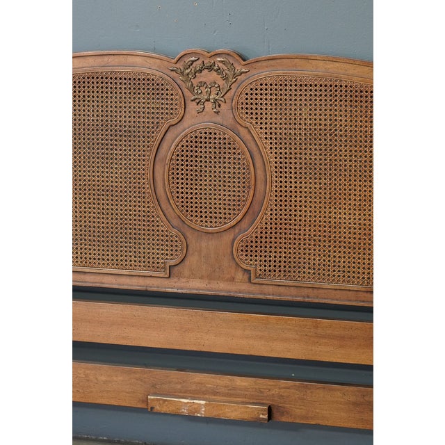 A beautifully crafted six-piece bedroom suite by Henredon Furniture, one of America’s most respected luxury furniture...