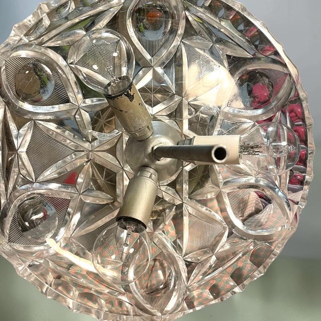 Mid-Century Modern UFO-Shaped Hanging Light in Cut Glass and Chrome, 1970s For Sale - Image 13 of 16