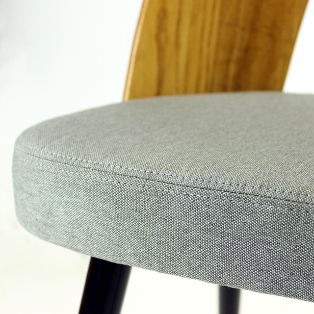 Mid-Century Modern Dining Chairs in Oak & Fabric by Antonin Šuman for Tatra, 1960s, Set of 4 For Sale - Image 3 of 17