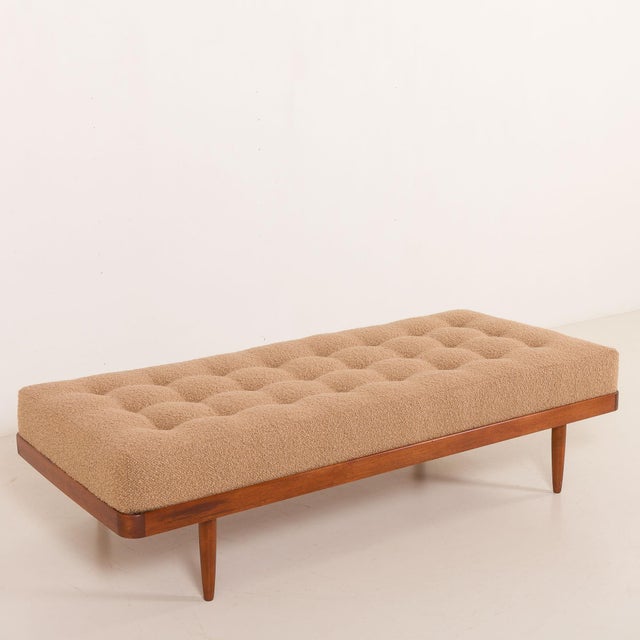 Beige Mid-Century Modern Scandinavian Daybed in Natural Boucle Fabric, 1960s For Sale - Image 8 of 14