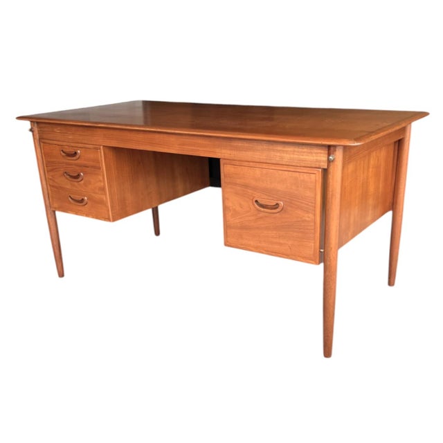 Wood Restored Danish Modern Teak Desk With Dovetailed Drawers and Tapered Legs For Sale - Image 7 of 12