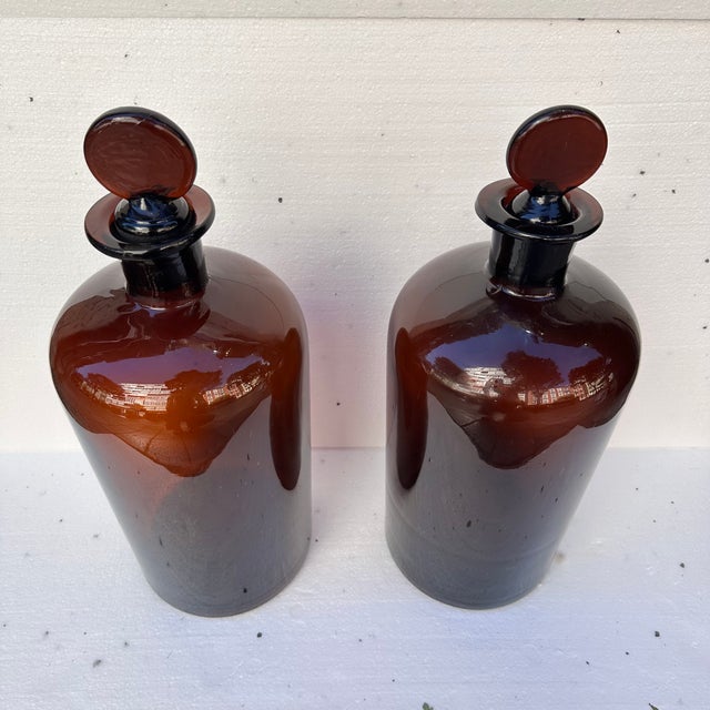 Apothecary Jars in Amber Glass, Spain, 1940s, Set of 2 For Sale - Image 8 of 18